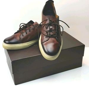 Men Gucci Sneakers Size 10.5 (Fits like 11/EUR 44)